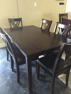 60” LONG 7 PCS DINING TABLE WITH 6 CHAIRS NEW IN BOX