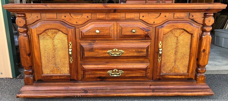 Manor House By Singer Furniture Stunning Wooden Buffet