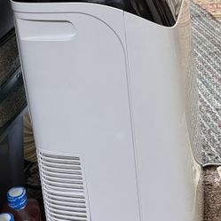 14,000 BTU Portable AC  Like New. $330