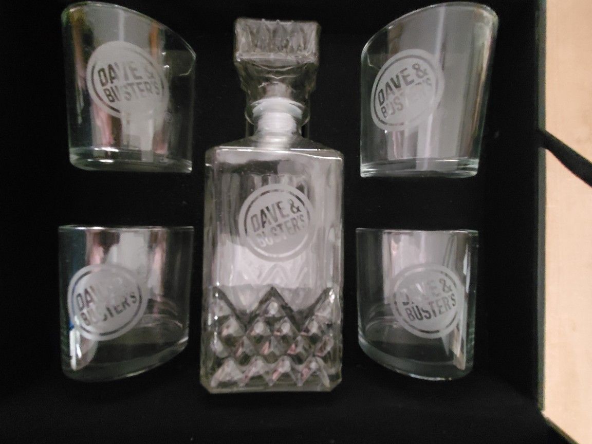 Crystal Bar Set And Case