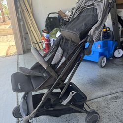 Foldable Or Collapsing Stroller 