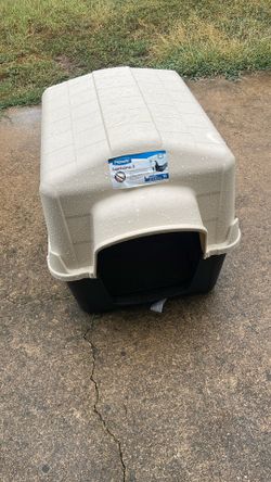 Dog House - Pet Barn