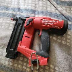 Milwaukee Nail Gun 
