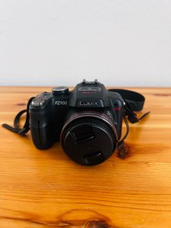 Panasonic Lumix DMC-FZ100 Bridge Camera Kit – 24x Optical Zoom + Bag & accessories