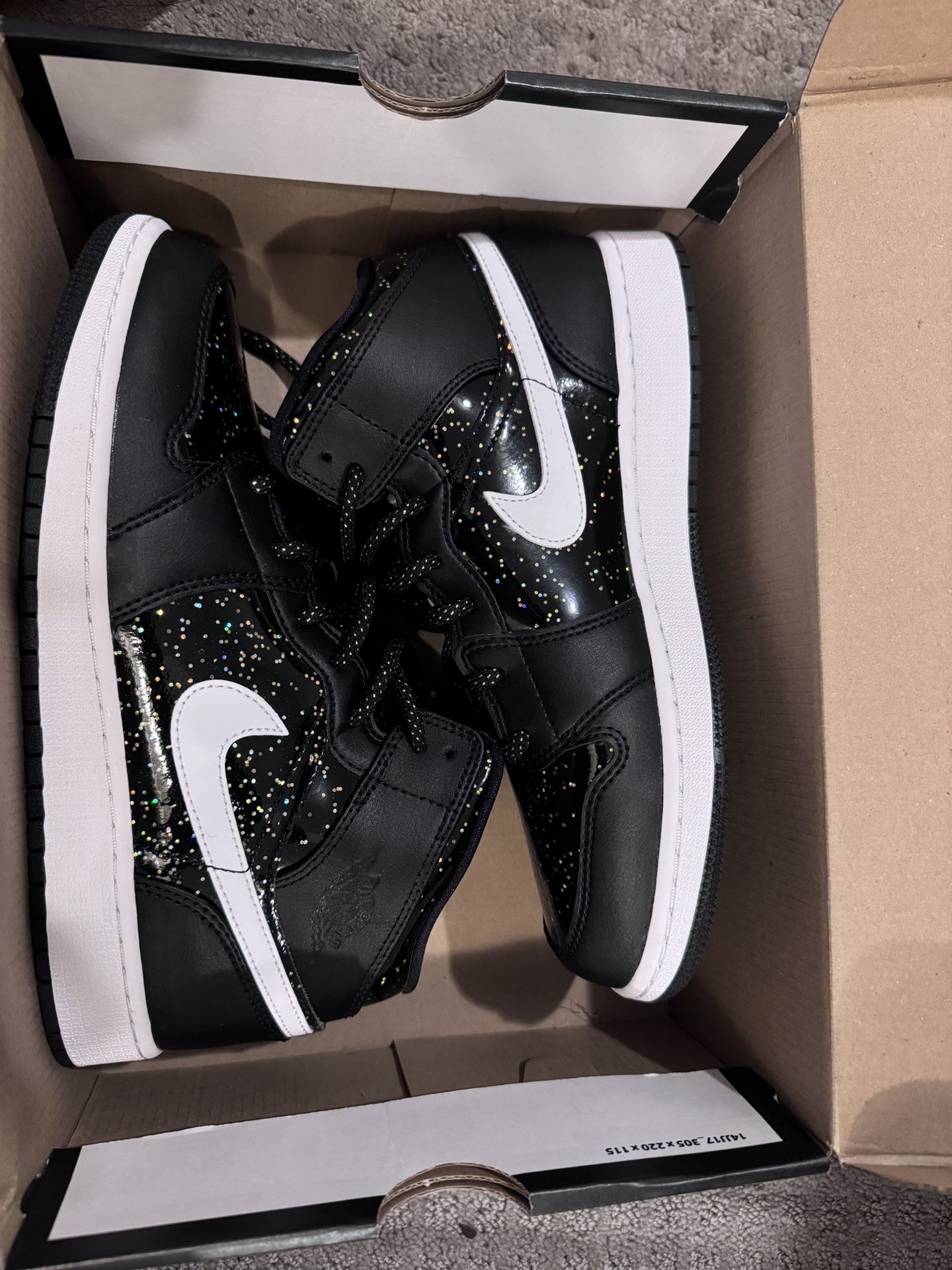 Jordan 1 Mid Size 7
