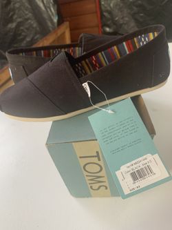 Toms Size 9.5