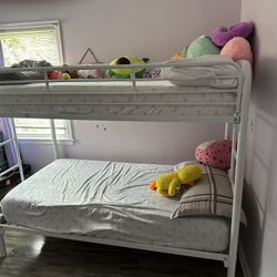 Twin Bunk Bed 