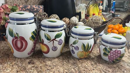 Porcelain kitchen jars