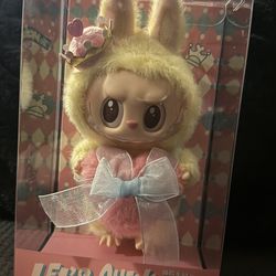 Checkmate Labubu queen 