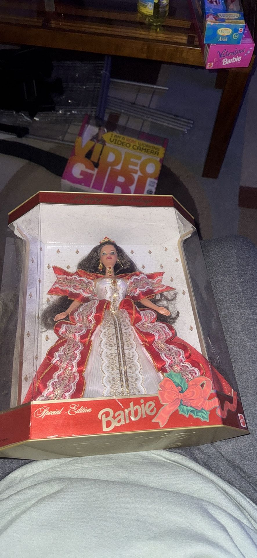 1997 Happy Holidays Special Edition Barbie Doll Mattel New