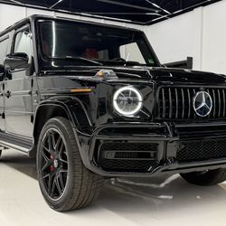 2022 MERCEDES-BENZ G-CLASS G 63 AMG® BEAUTIFUL RED INTERIOR NO CREDIT CHECK!!!!!