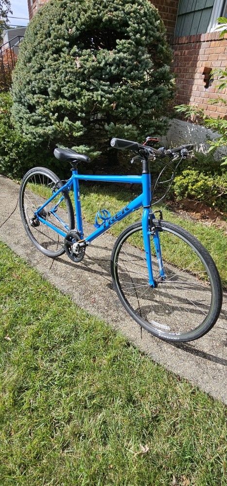 Trek Bontrager 7.2 FX Serier Hybrid Bike 24 Speed