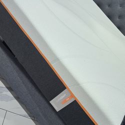 King Sizes Mattress And Box Spring 