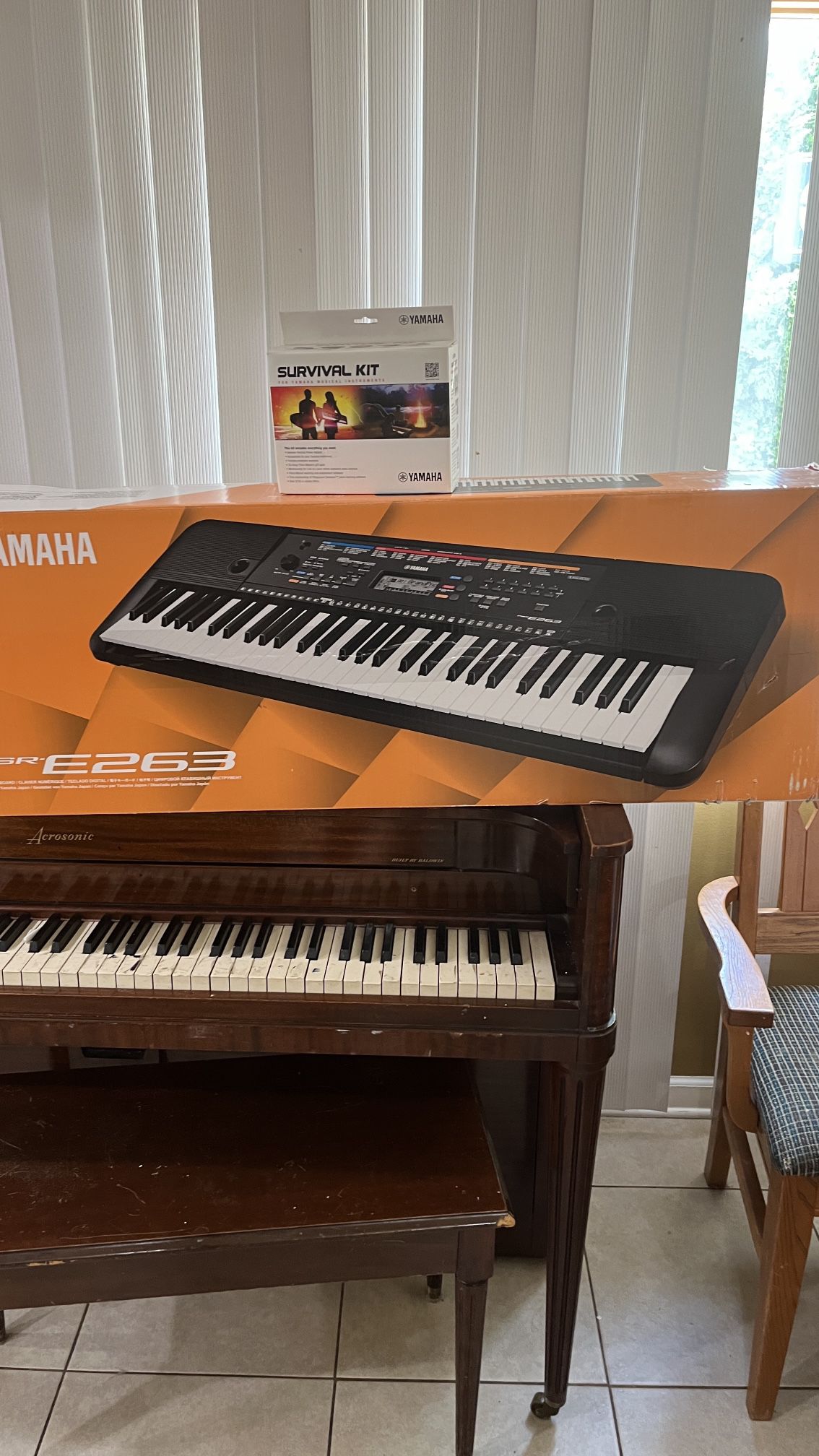 Piano Yamaha And Kit New Close Box 