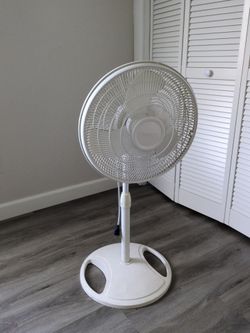 Table fan for 21$