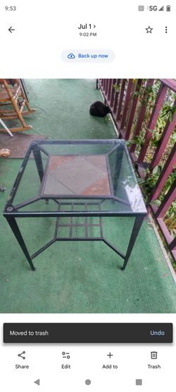 Mesa de Centro de vidrio y fierro