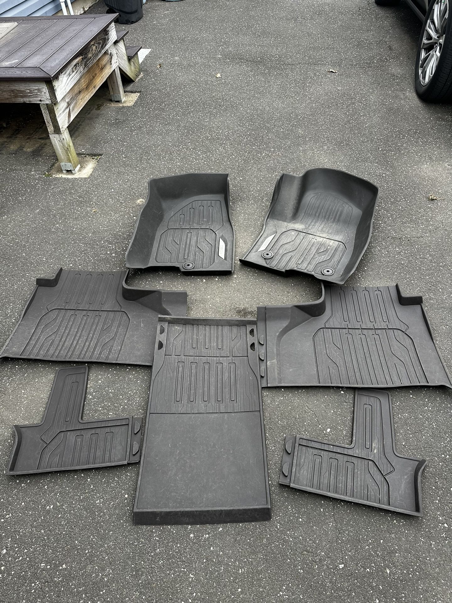 2021 GMC Yukon All Weather Floor Mats