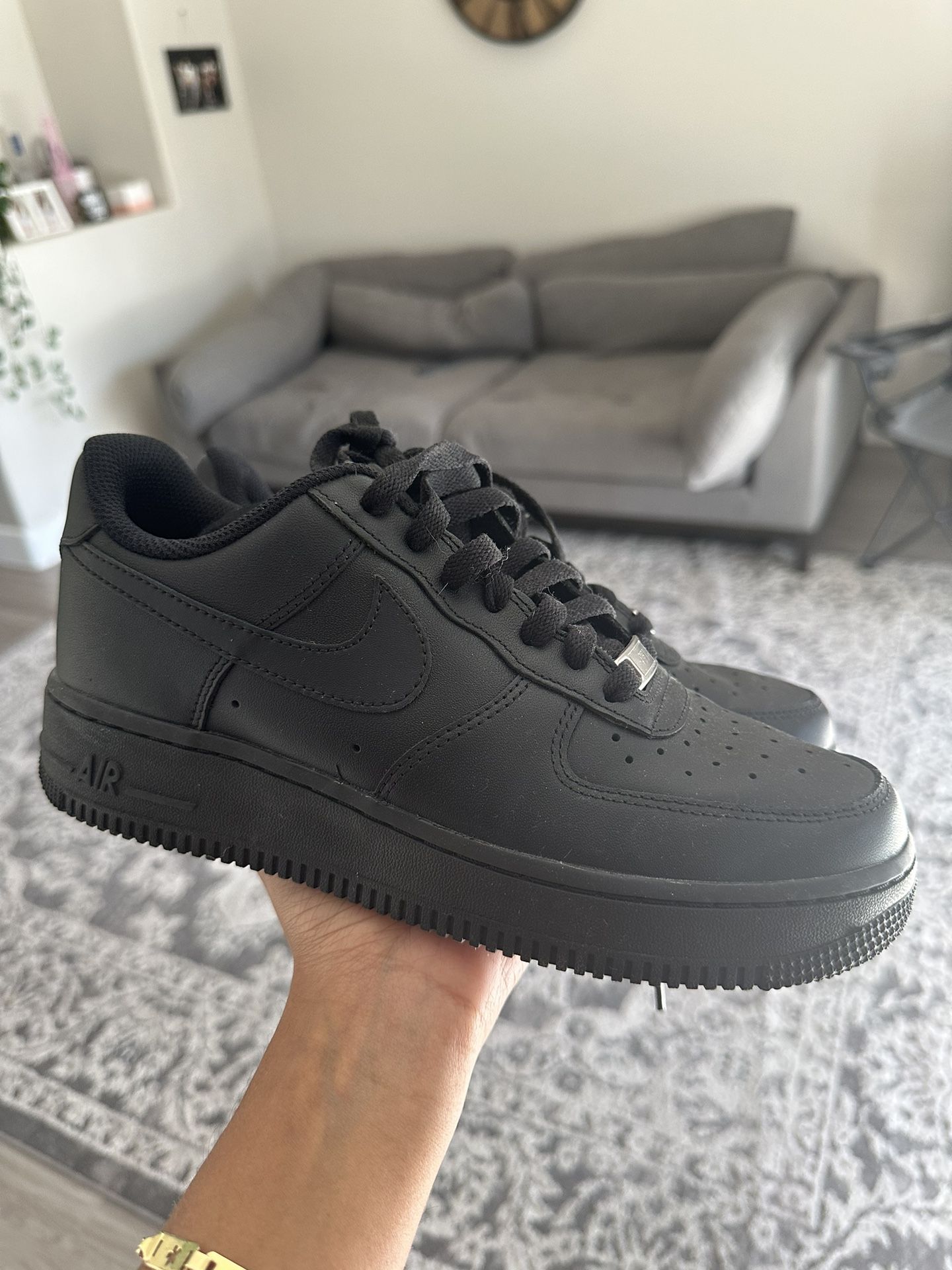 NIKE AIR FORCE ALL BLACK - NEW 