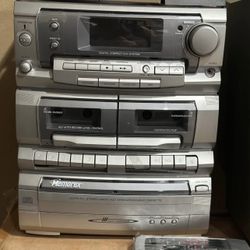 ⭐️⭐️ Memorex AM/FM  Stereo Radio 3CD Changer Double Cassette Player Model 9199M New⭐️⭐️