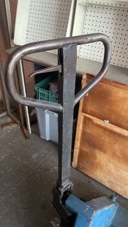 Pallet jack