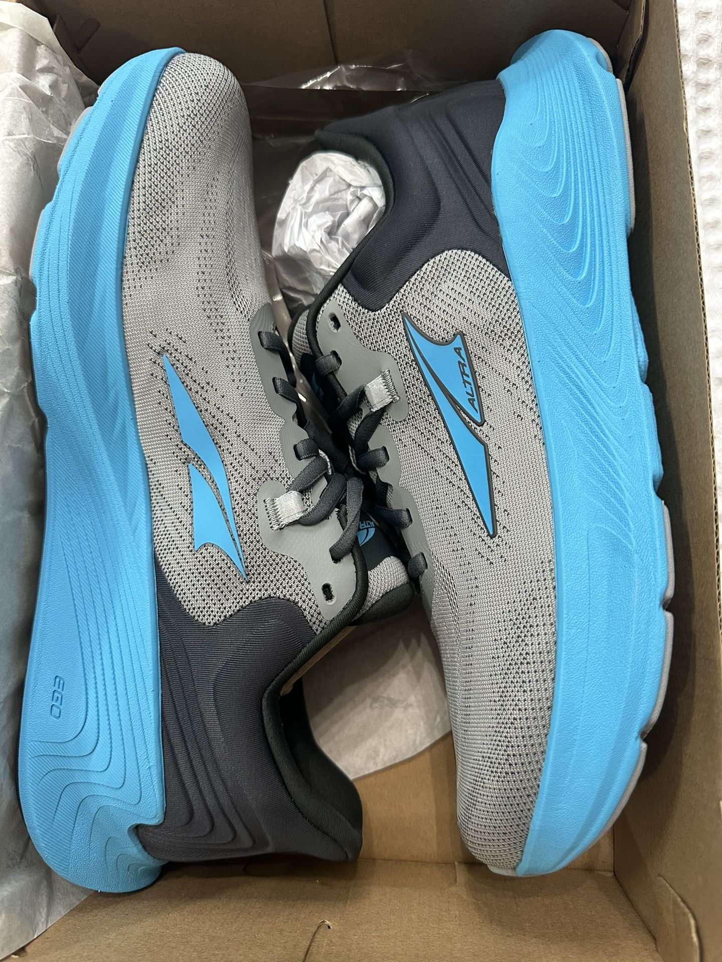 Nike For Men Size 10.5 Altra