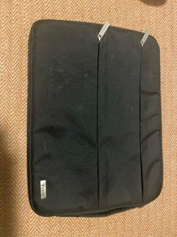 13.3” Zippered Laptop Case with 2 Front Storage Pockets