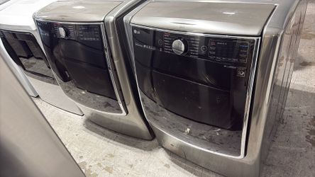 LG Frontload Washer Gas Dryer Set