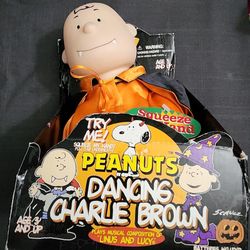 Gemmy Peanuts Halloween Dancing Dracula Charlie Brown Animated Doll