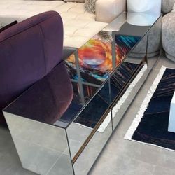 70” TV STAND MIRROR AND GOLD