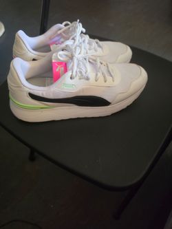 Puma R78 Voyage Women's Sneakers