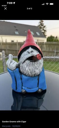 The naughty gnome statue