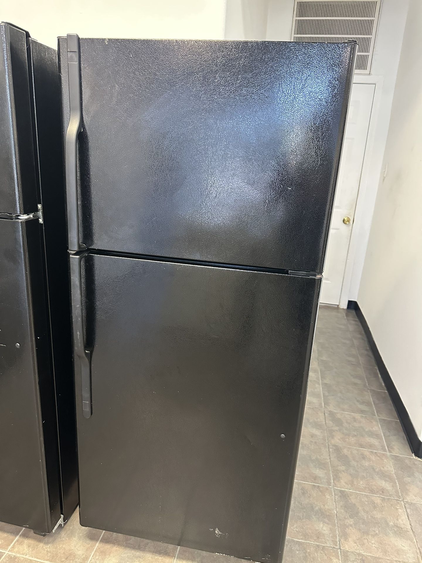 GE Black Top And Bottom Refrigerator