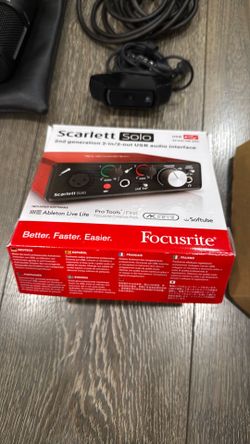 Focusrite Scarlett Solo Audio Interface Set / Recording Bundle