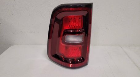 2025 2026 DODGE RAM 1500 LEFT SIDE TAIL LIGHT OEM (contact info removed)7AA