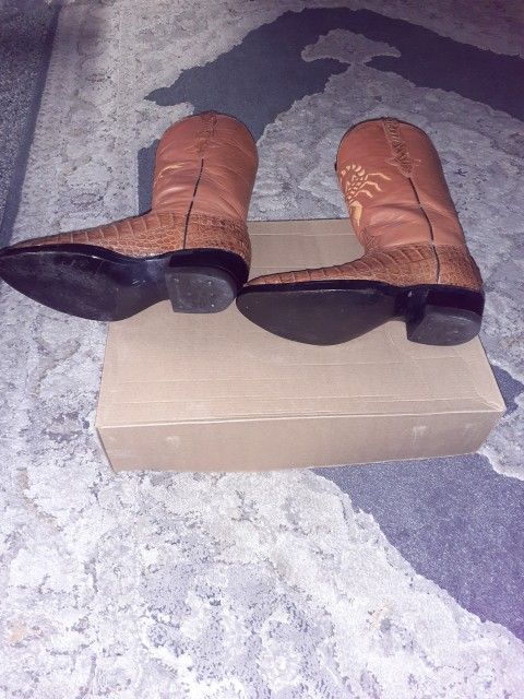 Caiman Boots