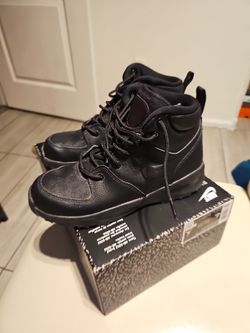 Boys nike boots