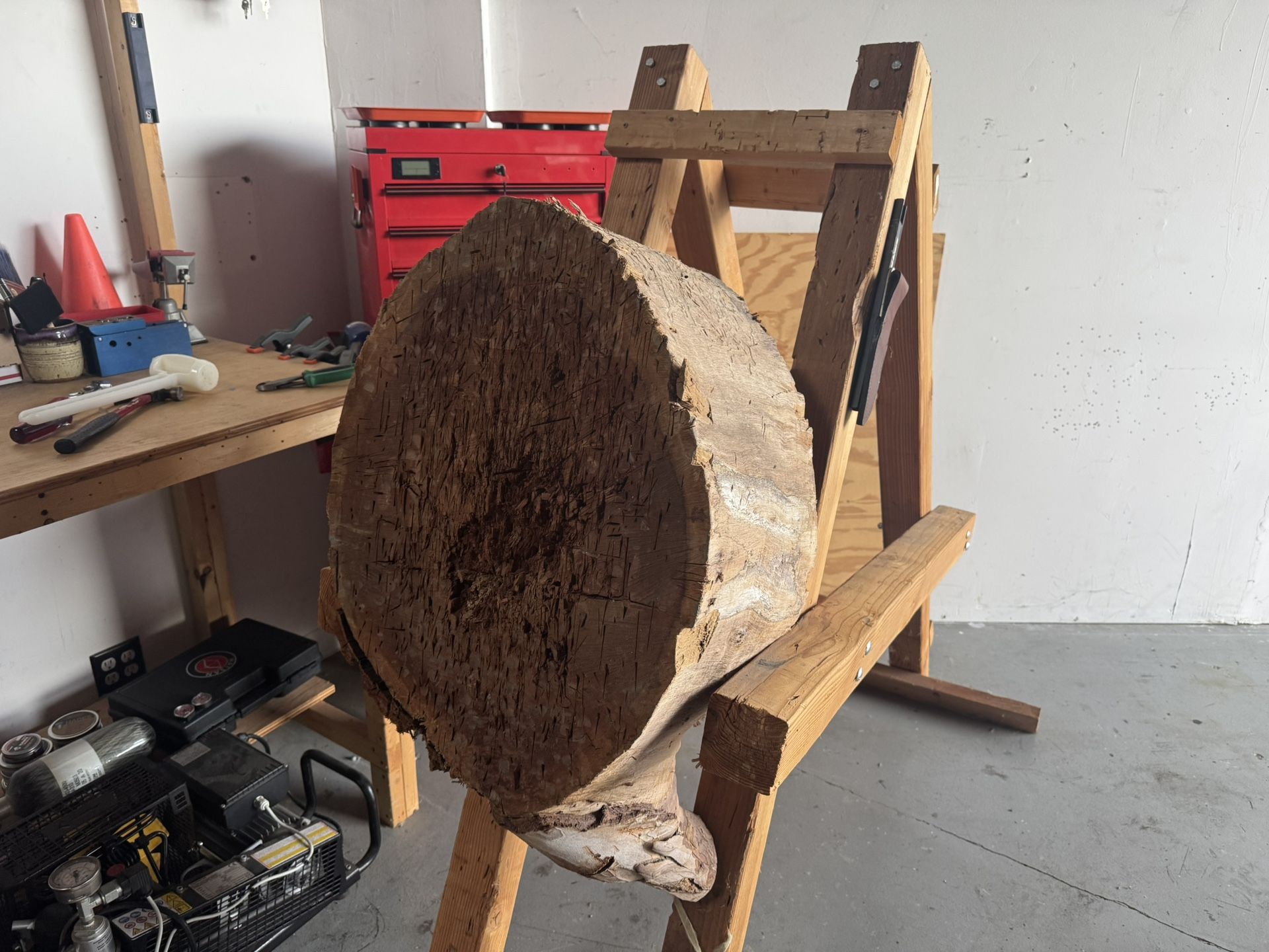 Axe Throwing Stand And Stump