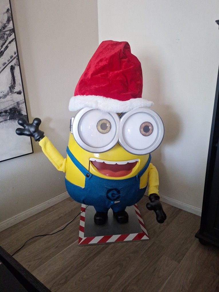 Minion Christmas Decor