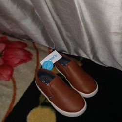 Carter's Shoes Size 11