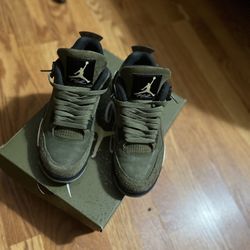 Jordan 4 Olive 