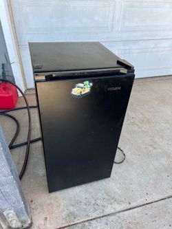 Mini fridge