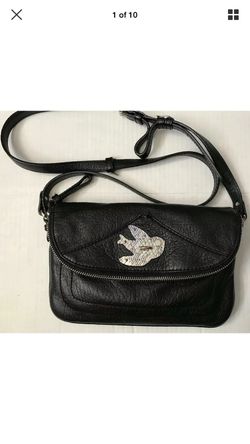 MARC by MARC JACOBS Petal to the Metal Bird Crossbody Flap bag for Sale in  Santa Cruz, CA - OfferUp
