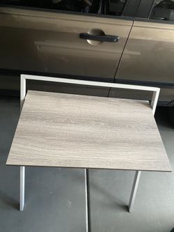 Modern Foldable Desk! Brand New! 