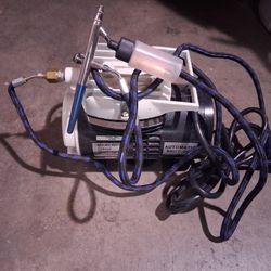 Airbrush Kit Two Guns And Some Stencils 