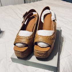 Raffia woven heels