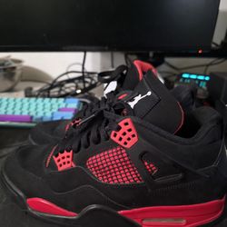 Jordan 4 Red Thunders 10.5