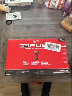 Gen 2 Stubby and 3/8 Cordless Ratchet with 3/8 Packout Socket set. 5.0 Battery and Charger.