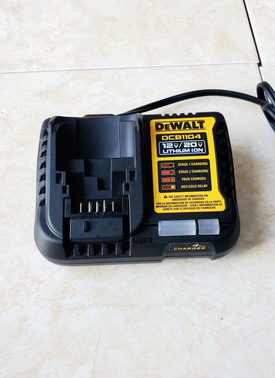 DeWALT Charger 20V 4amp fast