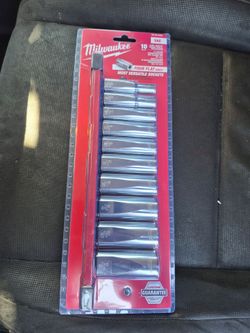 MILWAUKEE Deep Well Socket Set: 3/8 in…
MILWAUKEE Deep Well Socket Set: 3/8 in Drive, 10 Piece, 6-Point, SAE