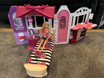 Barbie Getaway Portable House